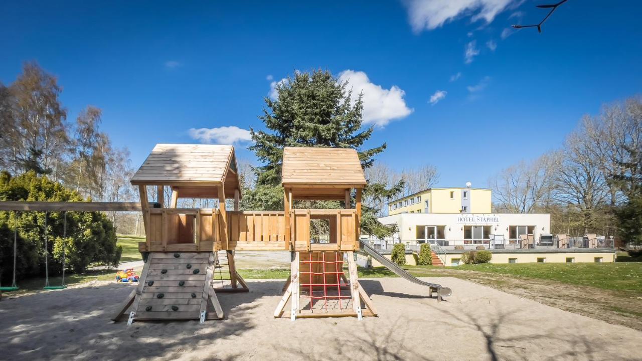 Hotel Mukran Засниц Экстерьер фото